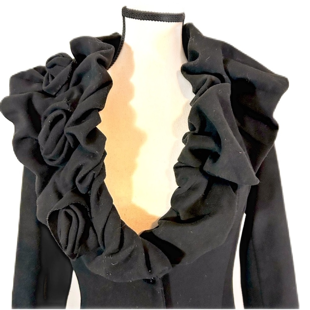 VINTAGE Lady Dutch Black Swirl Collar Women's Coat small
